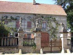 La Maison Sculptee Du Village Du Masgot Idee De Visite Idee Sortie Creuse Idee Visite Week End Limousin Idee Sejour Hebergement Insolite