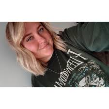 แฟ On Sunday, the 21st, petween 2:30 and 3:30, visit Picture Perfect Pallet  Finds Bargain Shop at 1341 Springfield Drive in Seymour to capture memories  with a genuine Santa. Your welcome to