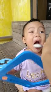 6-11 bulan belum pernah GTM, engga tau nanti, ya. Kalau Asfa pas usia  segini udah kenal GTM, picky eater juga, tapi selama Asfa berusia hampir 3  tahun, engga pernah GTM parah. Palingan karena lauknya ...