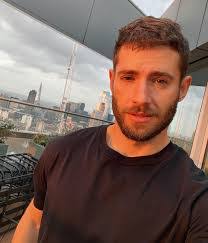 Julian Tyler's Instagram, Twitter & Facebook