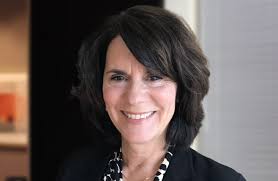 Kristina Saunders's Instagram, Twitter & Facebook