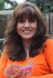 Andrea Machin's Instagram, Twitter & Facebook