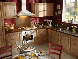 Je viens de passer plus de 3h à essayer de faire un plan de cuisine,les meubles ne pivote pas malgré le petit cercle.les meubles sont mit n'importe comment et toutes les 2mn rechargement des modifications alors qu'il n'y en a pas. Leroy Merlin Cuisine Dabo Avec Facades En Chene Massif Photo 12 20 Une Cuisine Classique En Bois Avec Un Four Blanc