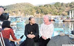 Δτη μαυρη καμαρη τησ γησ 4. H Filia Toy Dhmhtrh Poy Apo Ta 14 Dhlwne Koritsi Me Ton Patera Xristoforo H Sykamia Kai To Mhnyma Gia Ton Sebasmo Sth Diaforetikothta Huffpost Greece