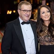 Heimliche hochzeit mit seiner frau. Let S Dance Star Jan Hofer Eifersuchtig Meine Frau Wird Mir Hin Und Wieder Warnende Blicke Zuwerfen Bunte De