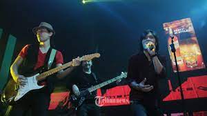 Chord Gitar Dan Lirik Lagu Once Kucinta Kau Apa Adanya Aku Mau Kau Boleh Acuhkan Diriku Tribunnews Com Mobile