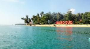 Pantai gandoriah adalah sebuah objek wisata pantai yang terletak sekitar 100 meter dari pusat kota pariaman, provinsi sumatra barat, indonesia. Pantai Gandoriah Pusat Wisata Pariaman Lancang Kuning