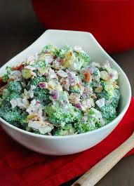 Low Carb Broccoli Salad Recette Plat De Regime Nourriture Faible En Glucides Salade Brocoli