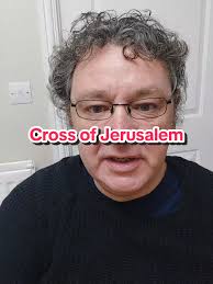 Tatuajes nacionalistas cristianos y la cruz de Jerusalén