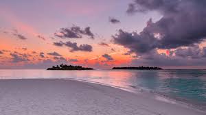 All of the aesthetic wallpapers bellow have a minimum hd resolution (or 1920x1080 for the tech guys) and are easily downloadable by clicking the image and. Beach Aesthetic Wallpaper Laptop