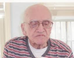 Robert Kiggins's Instagram, Twitter & Facebook