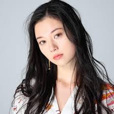 Alisa Walls's Instagram, Twitter & Facebook