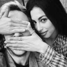 Black & white 🤍🖤🤍🖤 ———————————————————————— ⠀ #minaelhammani #elite  #elitenetflix #netflix #nadiayguzman #omander #esterexposito #fendi  #miguelbernardeau #omarayuso #aronpiper #dannapaola #jorgelopez #alvarorico  #Elite3 #elit3 #Elitetemporada3 ...