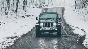Download Wallpaper 2048x1152 Jeep Wrangler Jeep Car Suv Road Snow Ultrawide Monitor Hd Background