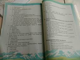 Tata krama, yaiku samubarang kang ana sambung rapete karo wong lagi ngomong supaya runtut anut paugeraning paramasastra. Tolomg Bantu Kak Besok Mau Di Kumpulkan Brainly Co Id