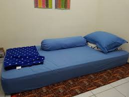 Kasur spring bed no 1 terdiri dari banyak merk spring bed ternama di indonesia. Jual Spring Bed Uniland 100x200 Perabotan Rumah Di Carousell