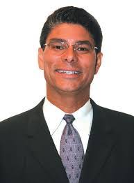 Glen Becerra's Instagram, Twitter & Facebook