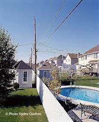 Смотрите примеры перевода ligne basse tension в предложениях le troisième modem, couplé électriquement à une ligne électrique basse tension, est conçu pour transmettre les signaux de communication à la ligne électrique basse tension. 10 Choses A Savoir Avant D Entreprendre Des Travaux D Amenagement Exterieur Le Devoir