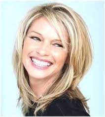 Das war frisuren für glattes feines haar. Stufenschnitt Damen Mittellang Frisuren Schulterlang Frisuren Halblang Frisur Pony Lang