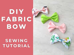 Learn how to make this easy bow! How To Make Fabric Bows Diy Fabric Bow Tutorial Hello Sewing