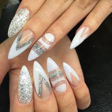 Snowy White Negative Space Nailpro With Images Ladne