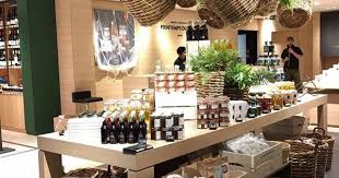 Simply By Le Printemps Design De Loja Loja De Decoracao De Casa Decoracao De Restaurante