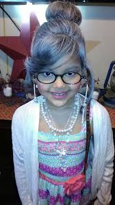 S.A. kids dress like they're 100 years old to celebrate 100th day of school