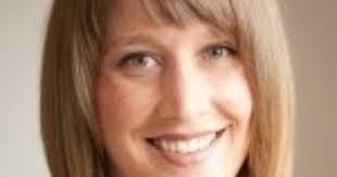 Jennifer Winter's Instagram, Twitter & Facebook