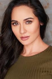 Denise Poole's Instagram, Twitter & Facebook