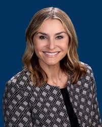 Hilary Warner's Instagram, Twitter & Facebook