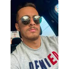 من مطعم الشمس وفروج الشمس صرنا نوصل لكل البقاع الغربي وراشيا ب ٥٠٠٠ ليرة بس  عأغلب المناطق😮 لا وبيوصل الأكل سخن وعكفالتنا😉 اطلب عبر J-Delivery app  وانطرنا😊