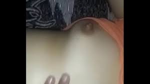 Dando masajes a morrita buena en las bubis, ricas le encanta que se las  masajie - XNXX.COM