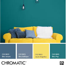 Petillant Osez Associer Du Bleu Et Du Jaune Dans Un Salon Un Accord Ensoleille Chambre Jaune Et Bleu Decoration Salon Bleu Decoration Salon Bleu Canard