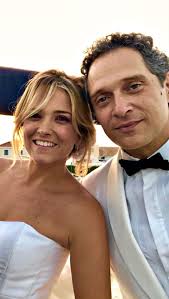 La confessione senza peli sulla lingua di claudio santamaria. Claudio Santamaria E Francesca Barra Le Nozze In Spiaggia A Policoro Gossip It