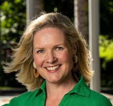 Amanda Beatson's Instagram, Twitter & Facebook