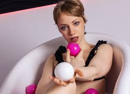 Militante Veganerin ganz nah spüren