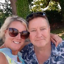 Wots happening in bisphem near the squirrel pub 1 minute ago