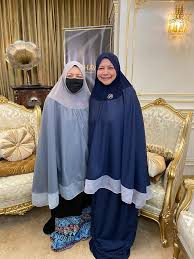 She reminded women that no matter how successful they are in the workplace. Lama Simpan Rahsia Uji Rashid Akhirnya Dedah Apa Yang Berlaku Pada Cico Di Program Telekung Talk Sensasi Selebriti