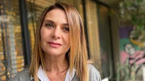 Hulya duyar 143 lượt xem4 tháng trước. Hatice Aslan Kimdir Kac Yasinda Nereli Evli Mi Sureyya Roluyle Cam Tavanlar Da