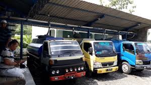 Selain itu disarankan untuk mengganti dengan tangki bensin yang baru agar lebih aman digunakan, jelas aris. Kemarau Panjang Jadi Berkah Bagi Depo Dan Supir Air Gunung Ungaran Tribun Jateng