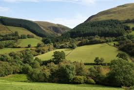 Le dernier itinéraire, the cambrian way, qui traverse le centre du pays de galles de cardiff à llandudno, vous dévoilant des forêts denses et des lacs étendus, est parsemé de jolis bourgs comme abergavenny et crickhowell.c'est l'itinéraire idéal pour prendre une bonne bouffée d'oxygène. Galles Papier Peint Grande Bretagne Hd Paysage Grand Ecran Haute Definition Plein Ecran