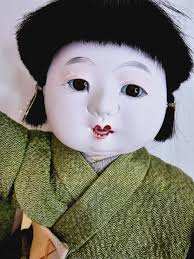 Muñeca japonesa Ichimatsu vintage, kimono de seda verde musgo, faja obi de  porcelana pintada a mano