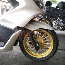 Hmm jadi penasaran, gimana ya kalau inazuma dikelir warna senada gitu? Velg Pelek Rossi Model Daytona Palang 18 All New Pcx Lokal 150 Gold Shopee Indonesia