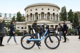 zoov and eliumstudio launch electric share bikes that lock together bicycle lock transportation design electricity