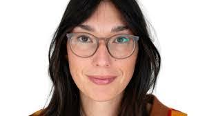 Cari Green's Instagram, Twitter & Facebook