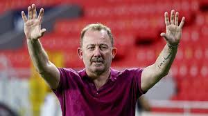 .takımına hiçbir bedel olmadan kiralık verildi.fenerbahçe takımında başarılı bir sezon geçirdikten sonra yine milli takıma çağrılmıştır.fenerbahçe o sezon 3. Fenerbahce Den Sergen Yalcin Bombasi Timeturk Haber