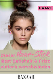 Haar Styling So Bandigt Ein Hair Stick Frizz Und Babyhaare Babyhaare Baby Mit Haaren Haar Styling