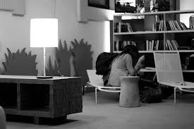 Questo libro mi è stato regalato dai miei genitori (assieme ad altri libri) per natale. Le Luci Nelle Case Degli Altri Irene Flickr