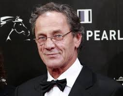 Gordon Lightfoot, legendary folk singer-songwriter, dies at 84