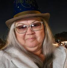 Gracias Rosa Escribano por tu deferencia siempre, sobretodo en estos  momentos tan difíciles para mi y mi familia 🙏🏻🖤